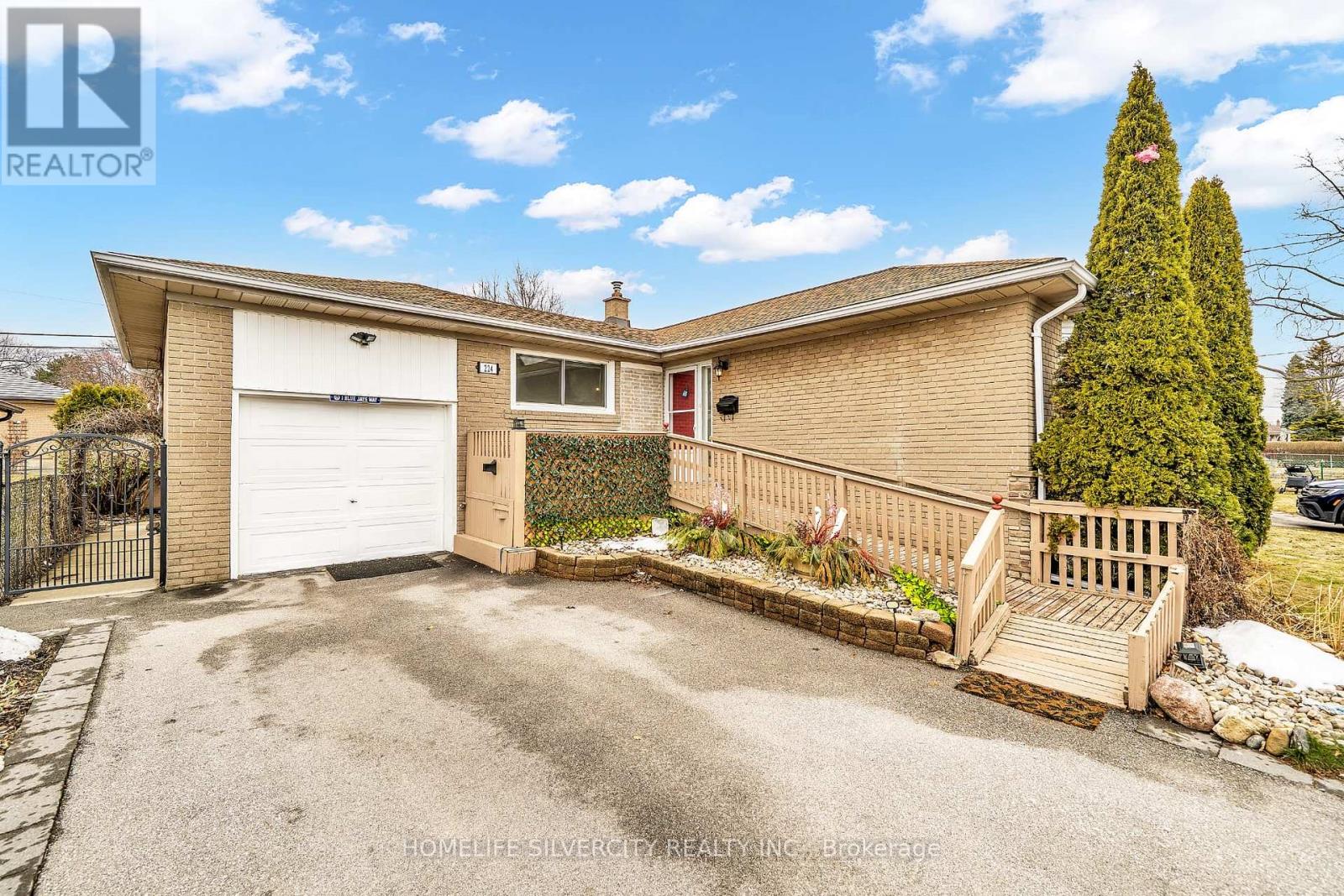 224 LIVINGSTON ROAD, Toronto, Ontario