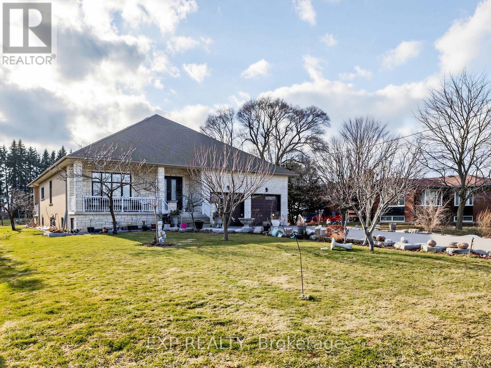 40 Simmons Street, Vaughan (Elder Mills), Ontario  L4H 4X7 - Photo 3 - N12892724