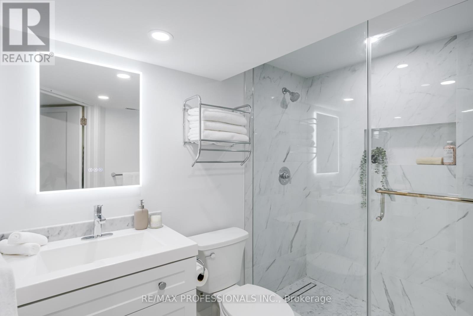 188 Lisa Crescent, Vaughan, Ontario L4J 2N3 - Photo 39 - N12907678