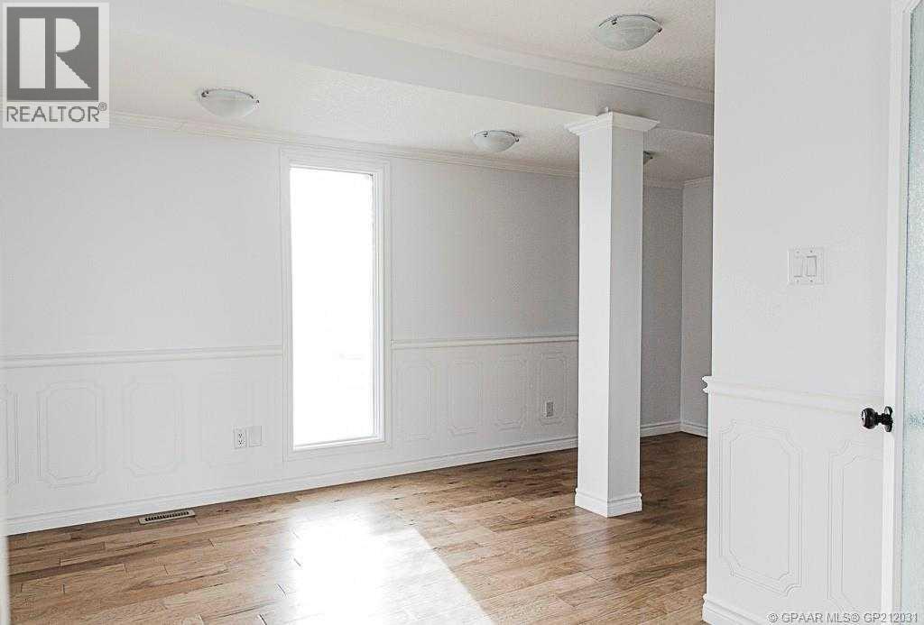 9731 100 Avenue, Grande Prairie, Alberta  T8V 0T5 - Photo 16 - A2243367