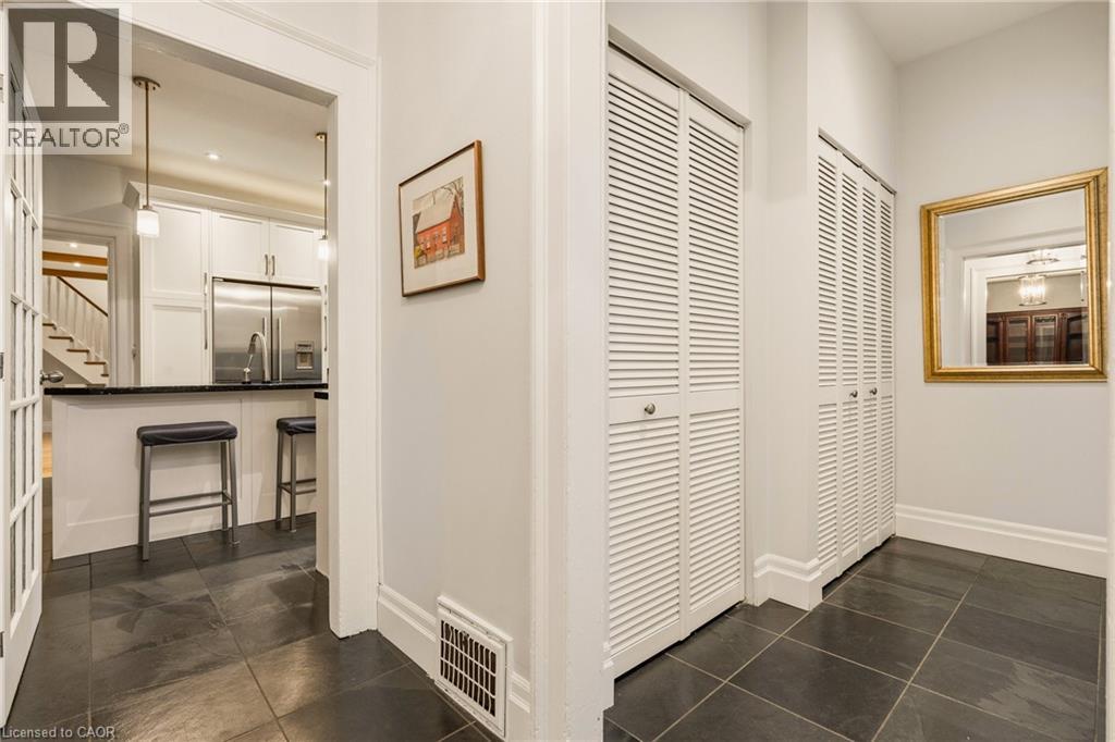 243 Hatt Street, Dundas, Ontario  L9H 2H1 - Photo 6 - 40813622