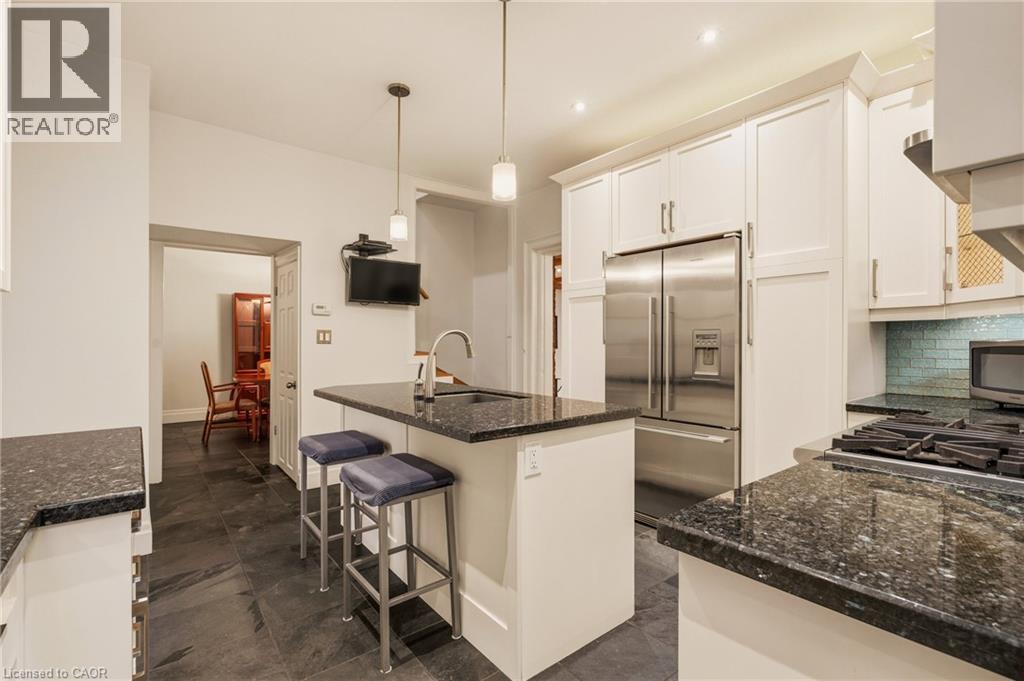 243 Hatt Street, Dundas, Ontario  L9H 2H1 - Photo 9 - 40813622