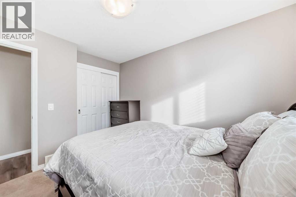 82 Hillcrest Square SW, Airdrie, Alberta  T4B 4H9 - Photo 20 - A2285277