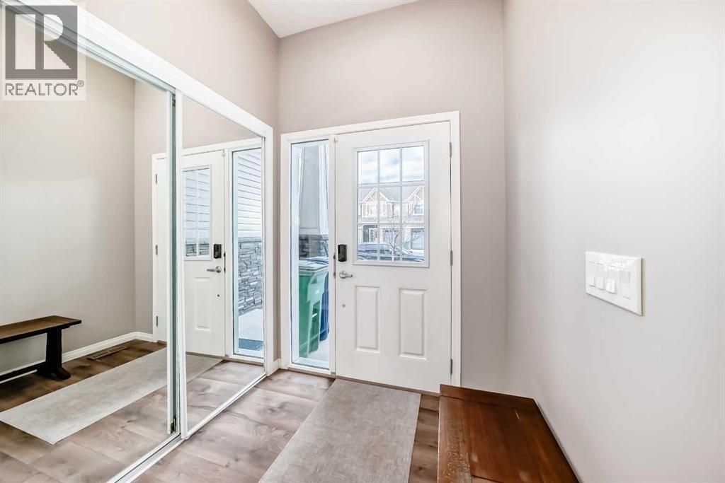 82 Hillcrest Square SW, Airdrie, Alberta  T4B 4H9 - Photo 3 - A2285277