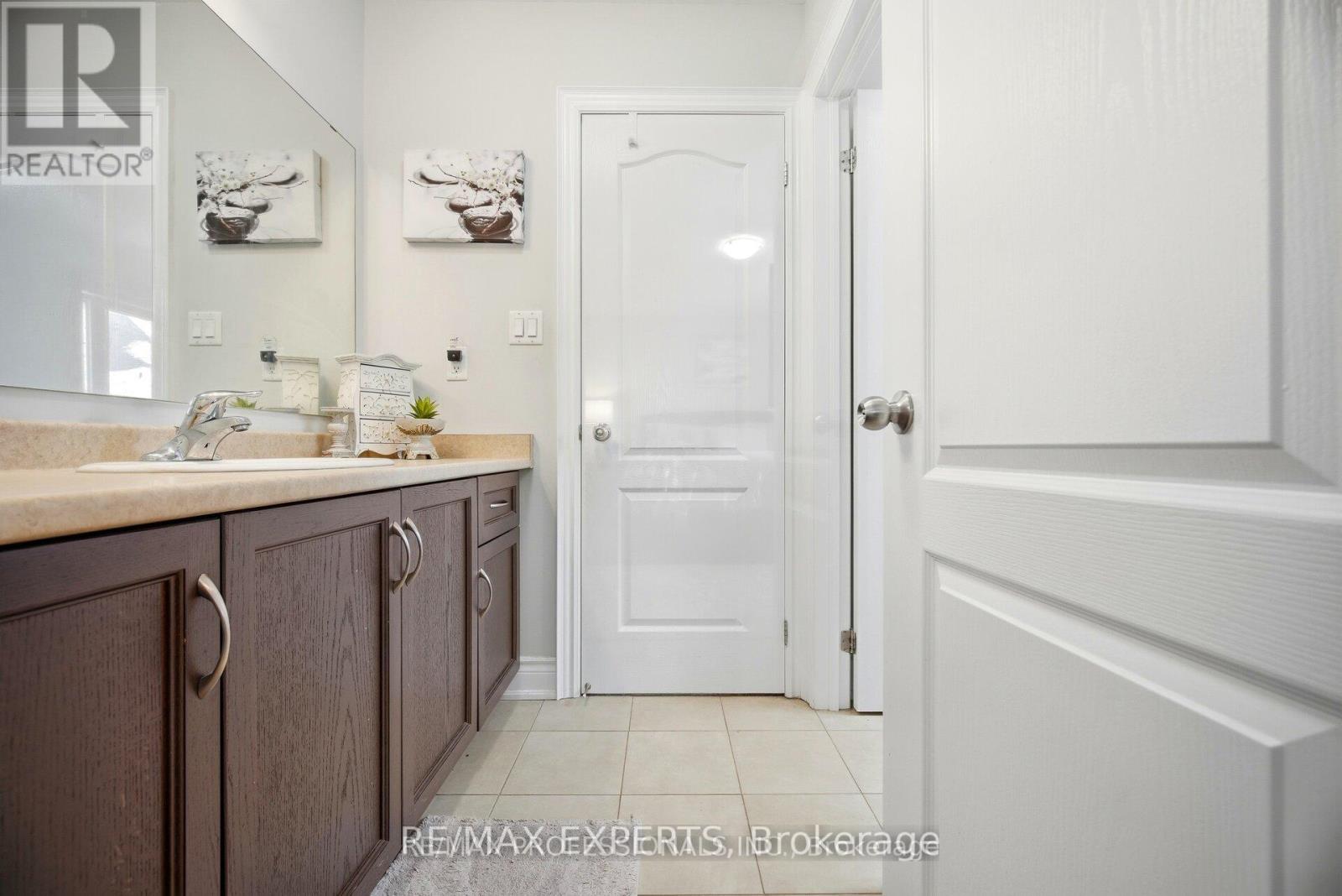 5 Mugford Crescent, Brampton, Ontario  L6Y 6A7 - Photo 36 - W12909452