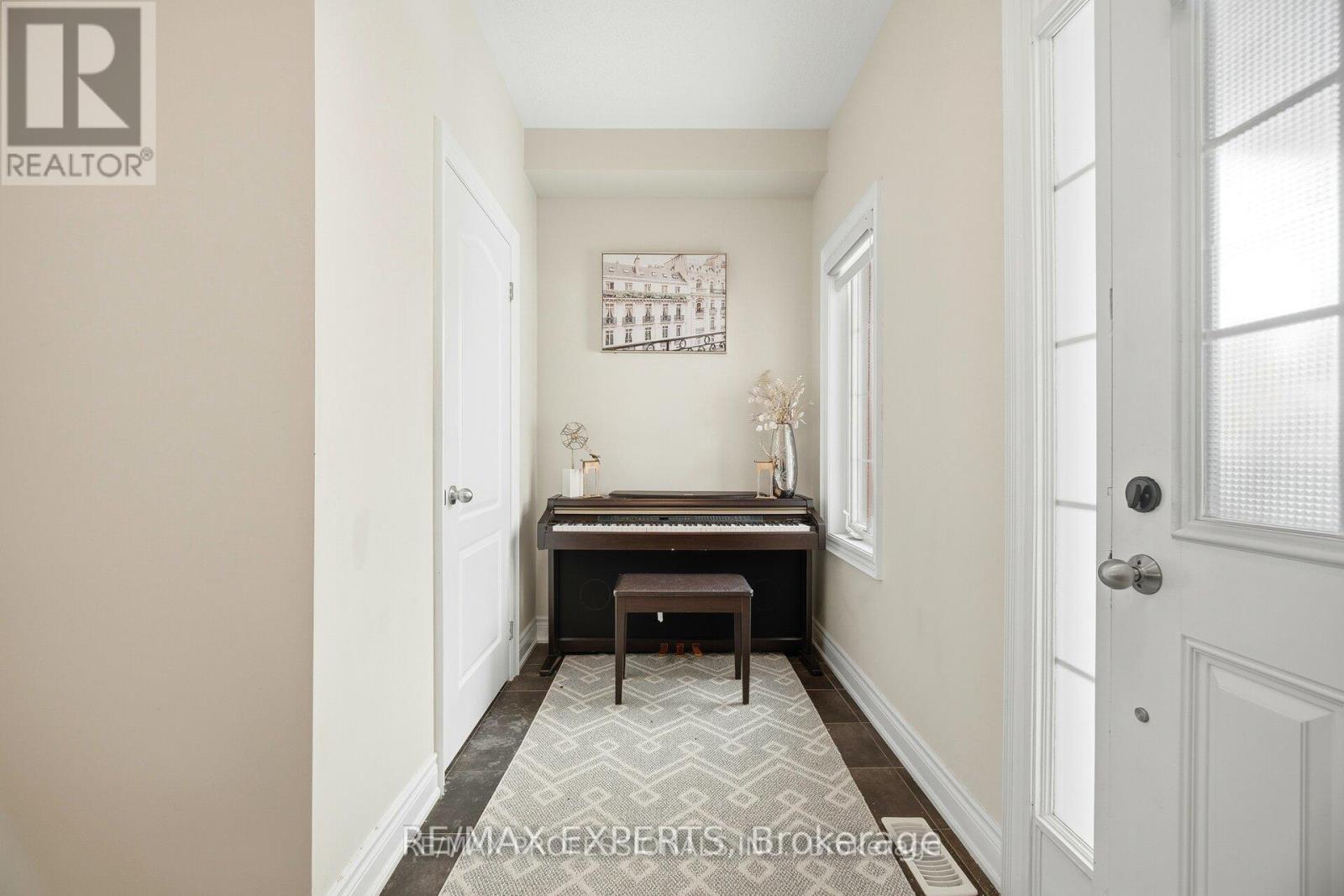 5 Mugford Crescent, Brampton, Ontario  L6Y 6A7 - Photo 7 - W12909452