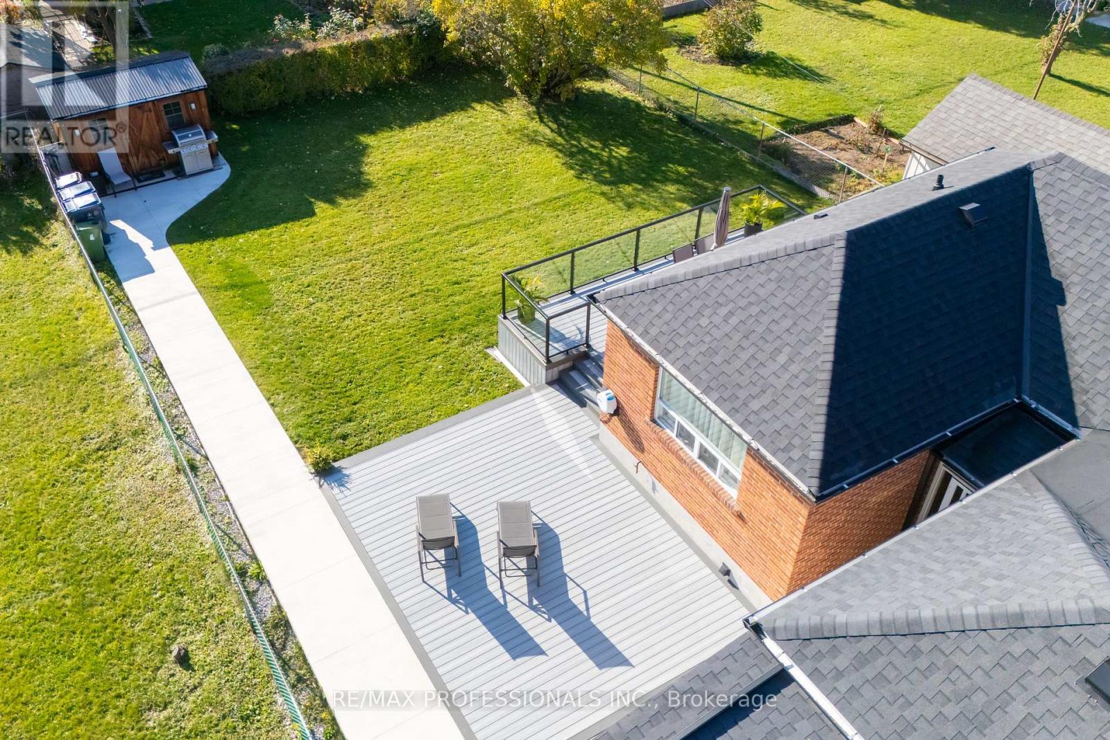 745 Glengrove Avenue W, Toronto, Ontario  M6B 2J7 - Photo 43 - W12910082