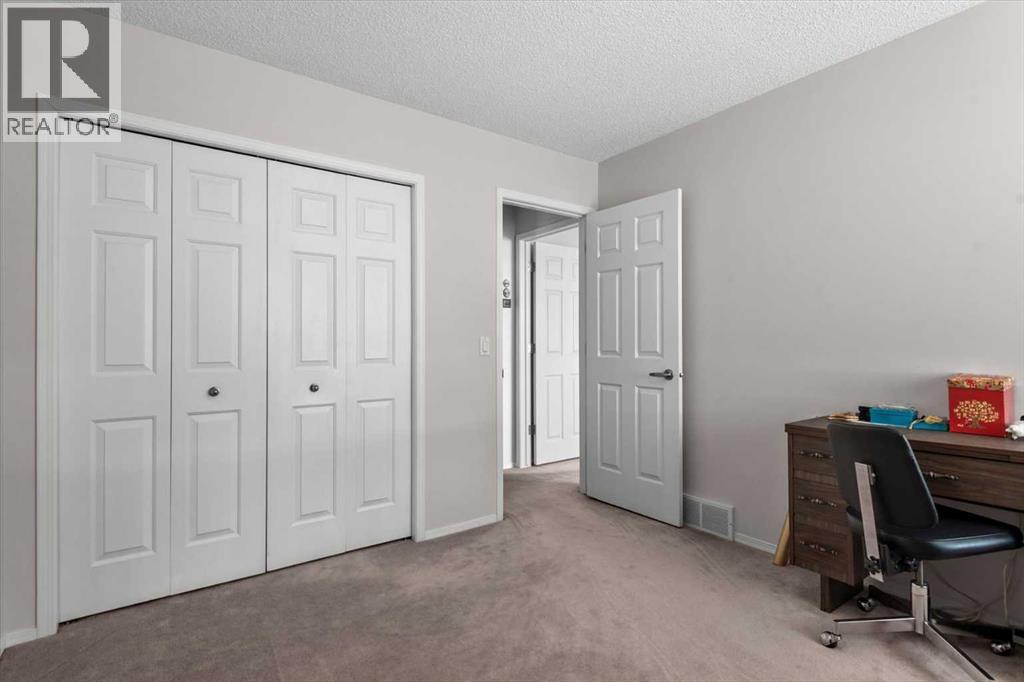 180 Valley Ridge Heights Nw, Calgary, Alberta  T3B 5T3 - Photo 25 - A2292628