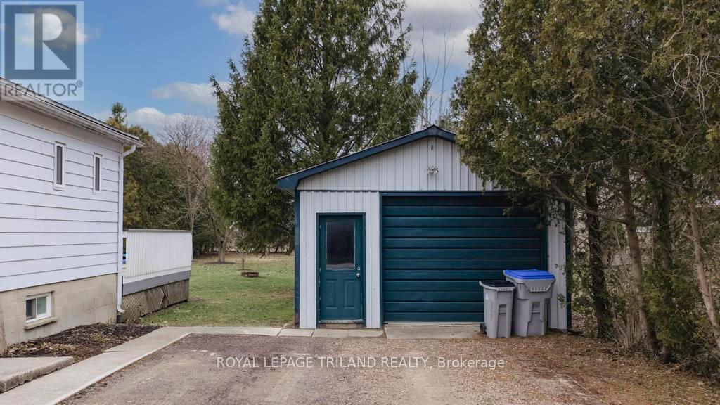 36032 Greenway Road, South Huron, Ontario  N0M 2K0 - Photo 12 - X12910218