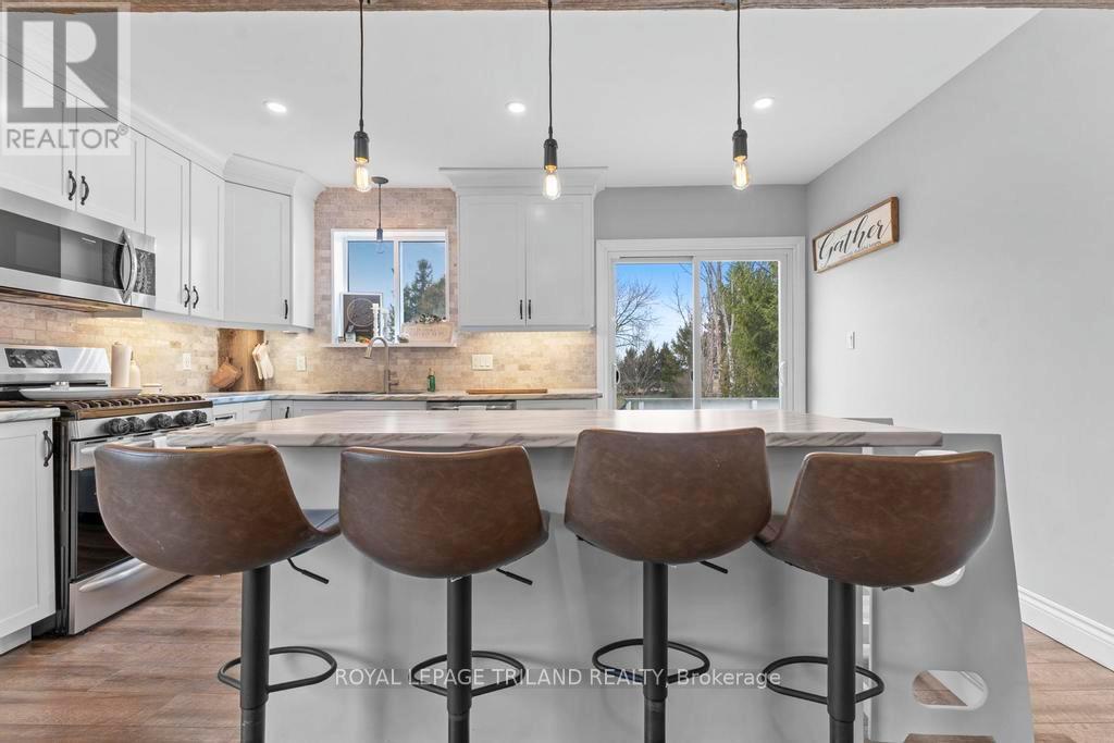 36032 Greenway Road, South Huron, Ontario  N0M 2K0 - Photo 17 - X12910218