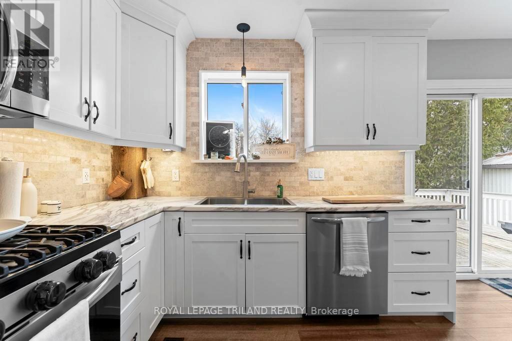 36032 Greenway Road, South Huron, Ontario  N0M 2K0 - Photo 18 - X12910218