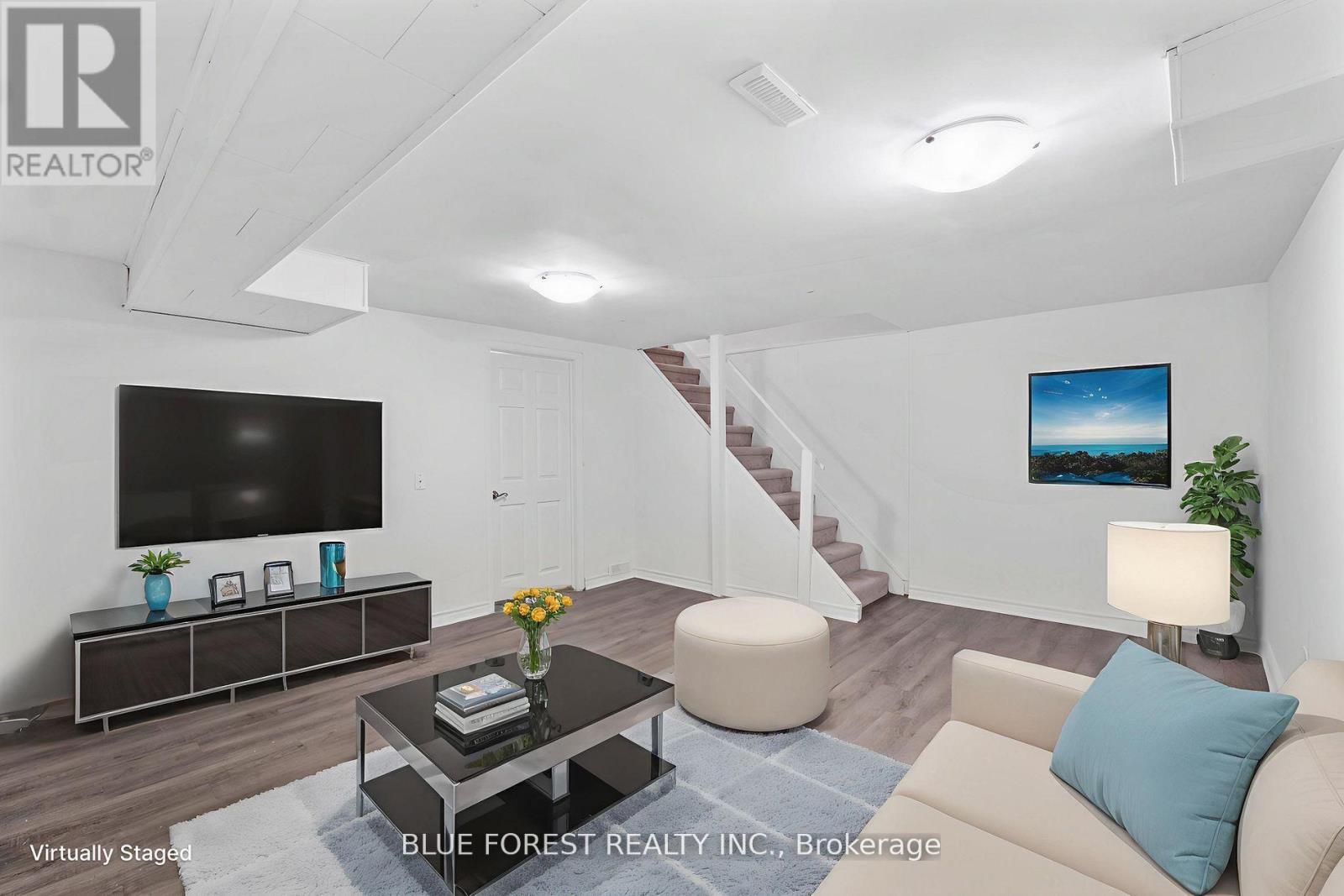 Photo 12 of 17 for 15 - 696 Wonderland Road S