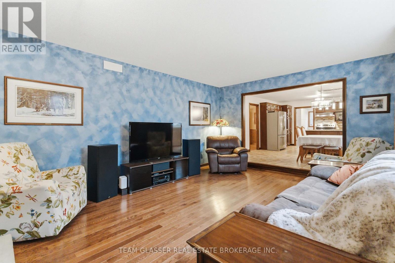 86 Blackburn Crescent, Middlesex Centre, Ontario  N0L 1R0 - Photo 14 - X12910358