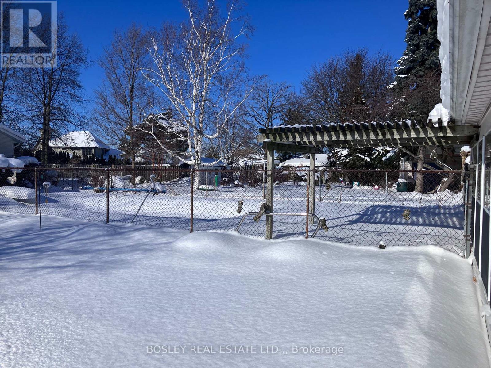 25 Lawrence Drive, Thorold, Ontario  L2V 2X6 - Photo 38 - X12744130