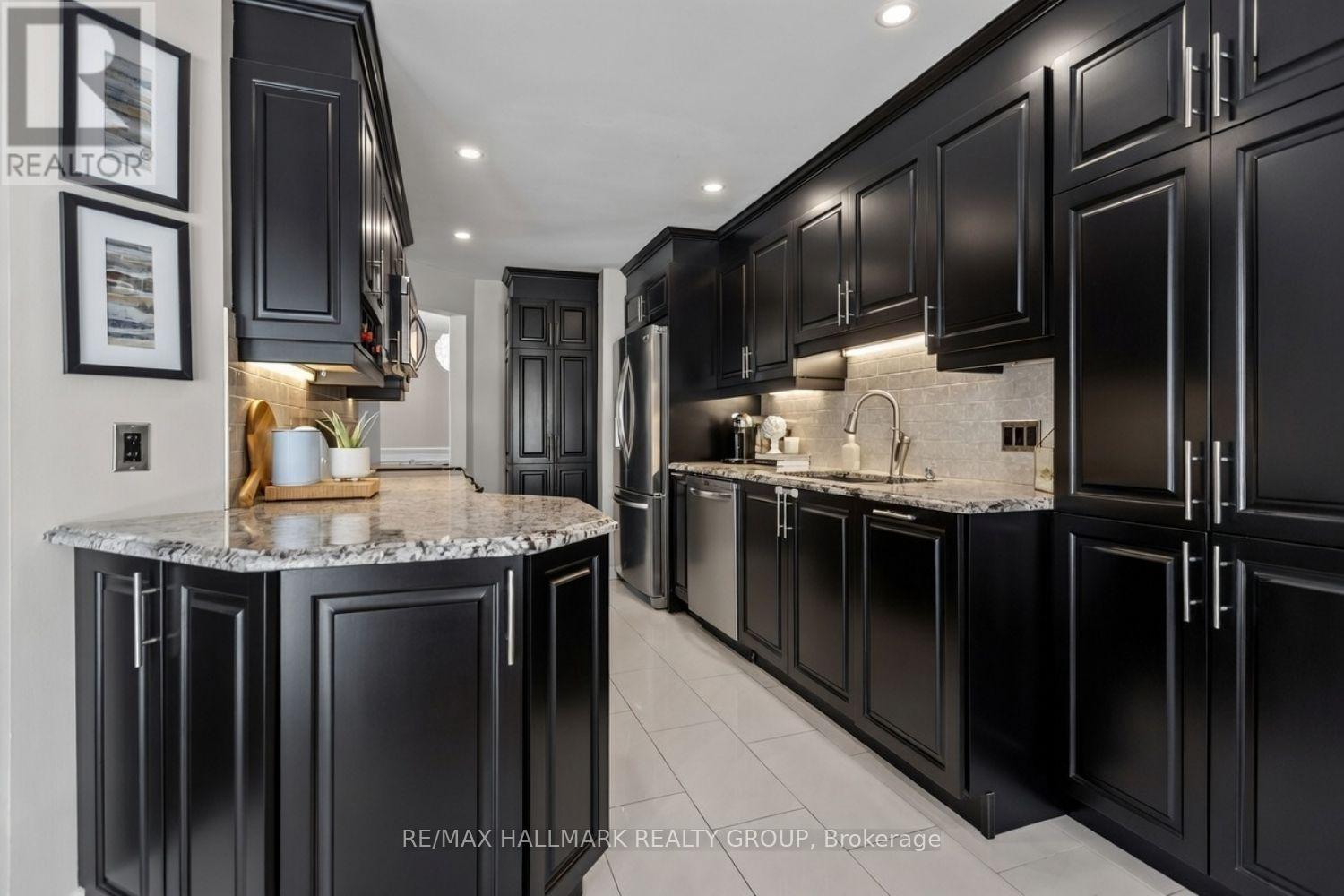 47 Grandcourt Drive, Ottawa, Ontario  K2G 5W9 - Photo 14 - X12910120