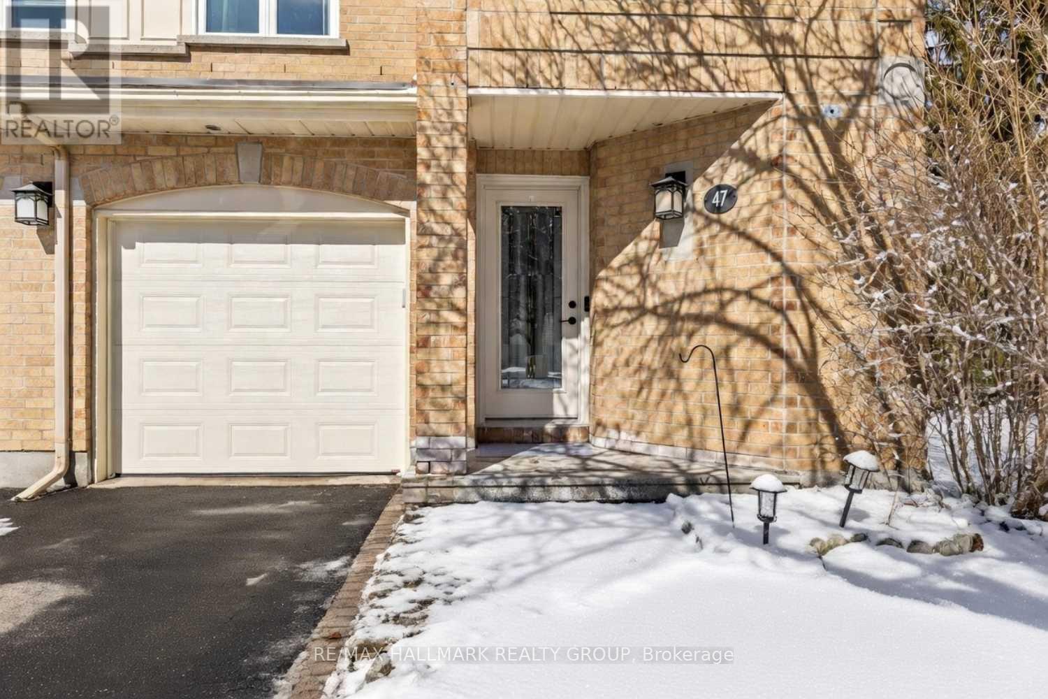 47 Grandcourt Drive, Ottawa, Ontario  K2G 5W9 - Photo 3 - X12910120