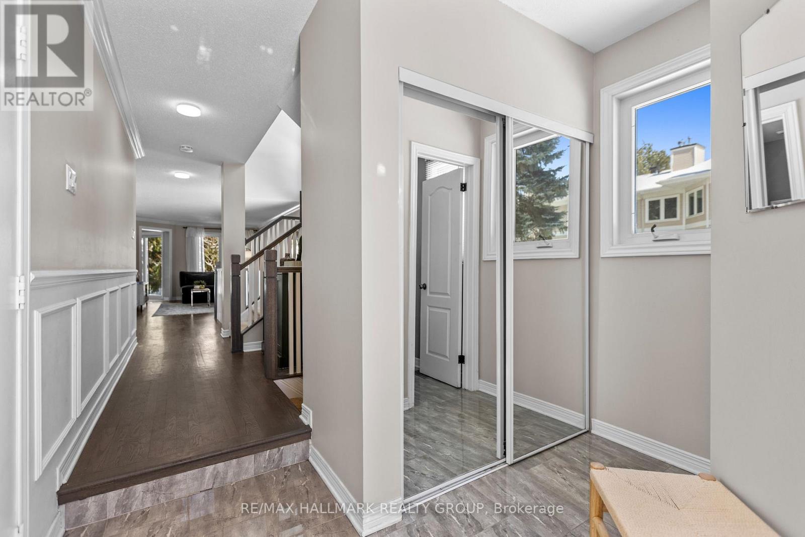 47 Grandcourt Drive, Ottawa, Ontario  K2G 5W9 - Photo 8 - X12910120