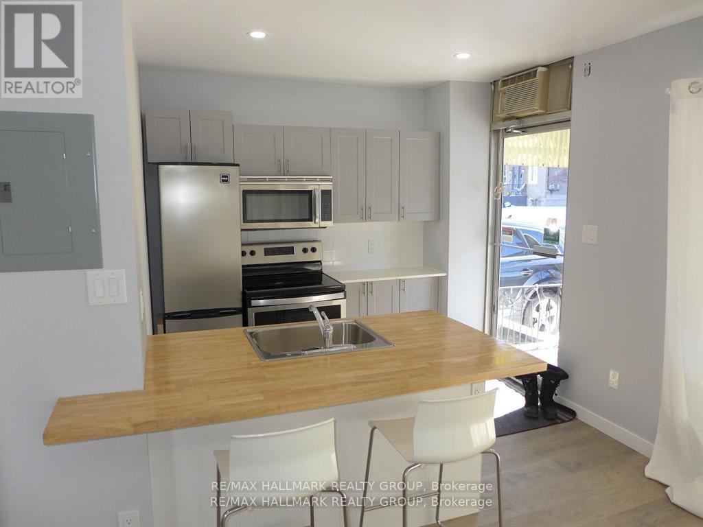 A - 15 Marier Avenue, Ottawa, Ontario  K1L 5S6 - Photo 5 - X12910132