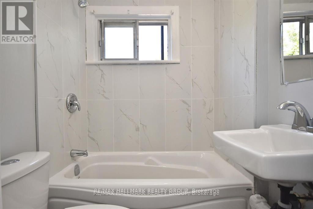 A - 15 Marier Avenue, Ottawa, Ontario  K1L 5S6 - Photo 9 - X12910132