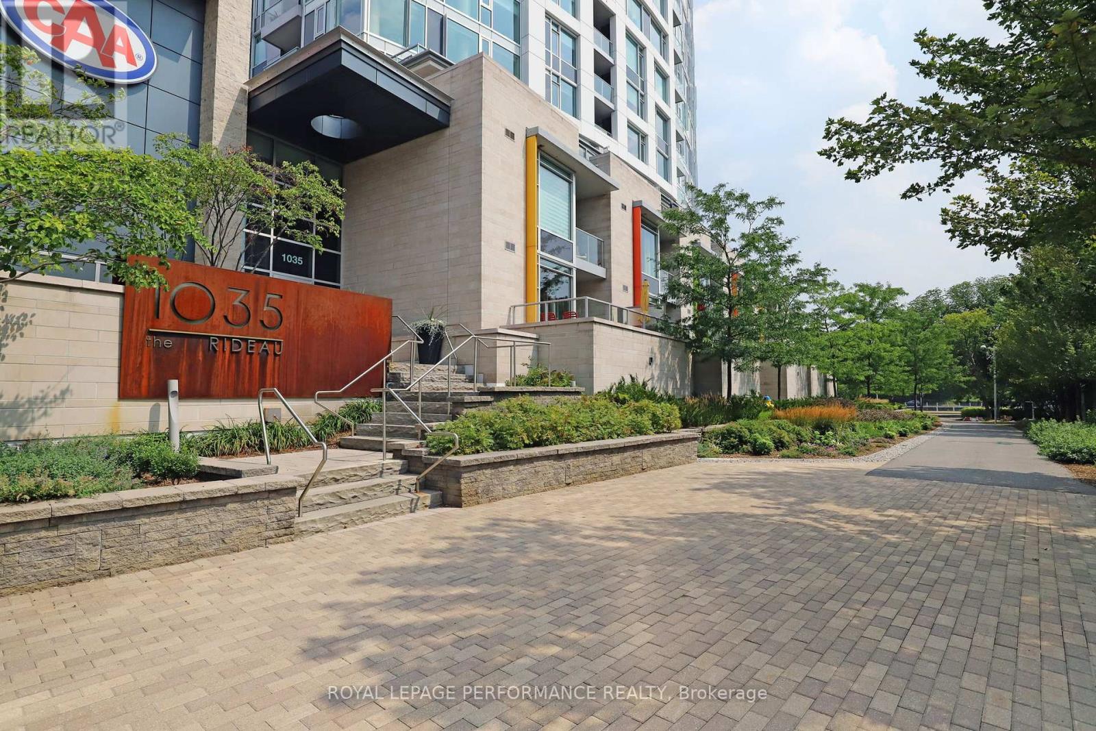 907 - 1035 Bank Street, Ottawa, Ontario  K1S 5K3 - Photo 2 - X12910208