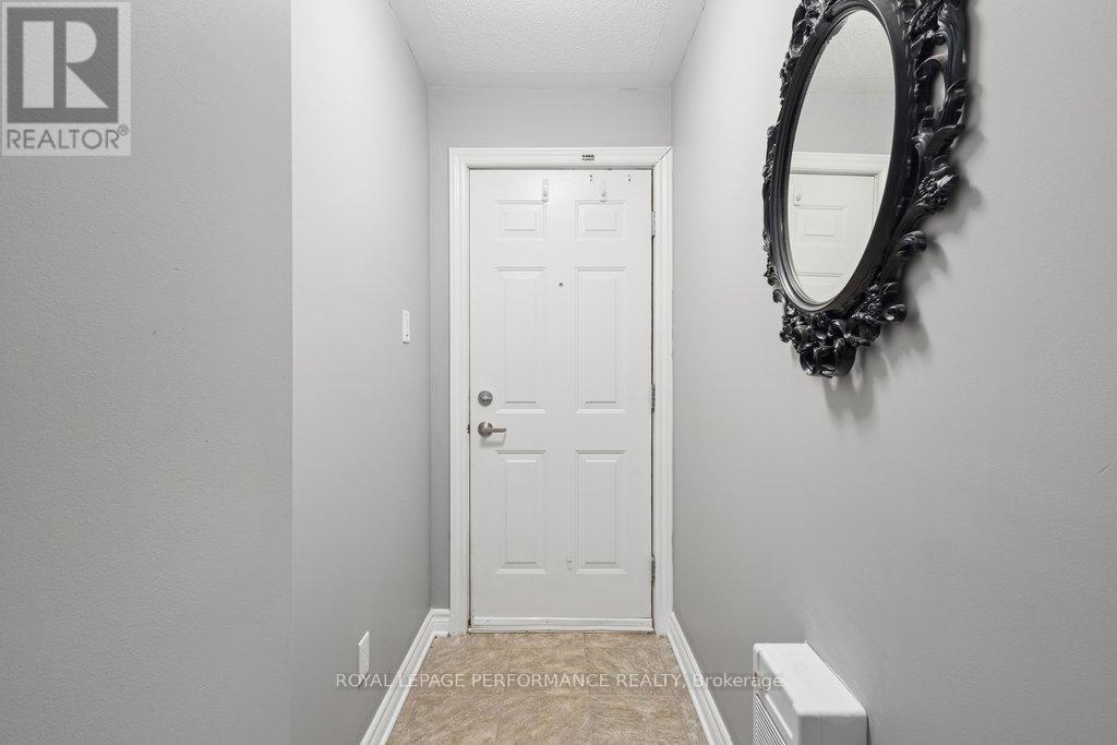 B - 616 Chapman Mills Drive, Ottawa, Ontario  K2J 3V2 - Photo 5 - X12910272