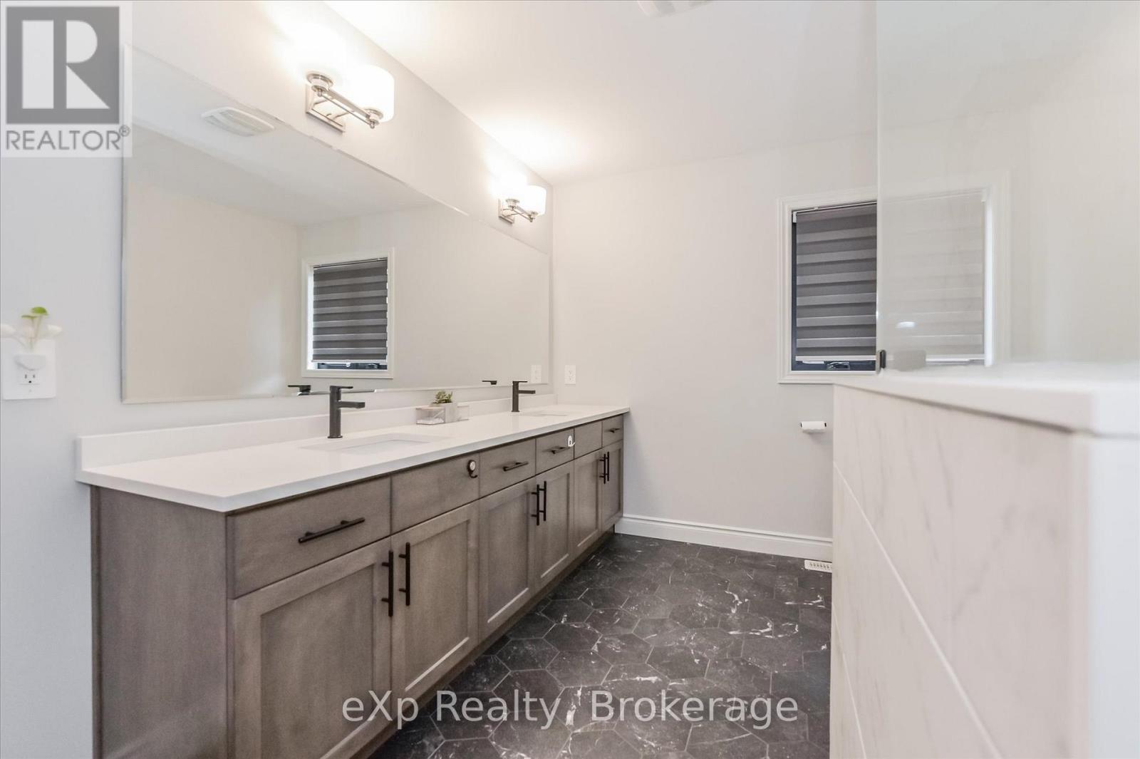 62 Haylock Avenue, Centre Wellington, Ontario  N0B 1S0 - Photo 33 - X12908126