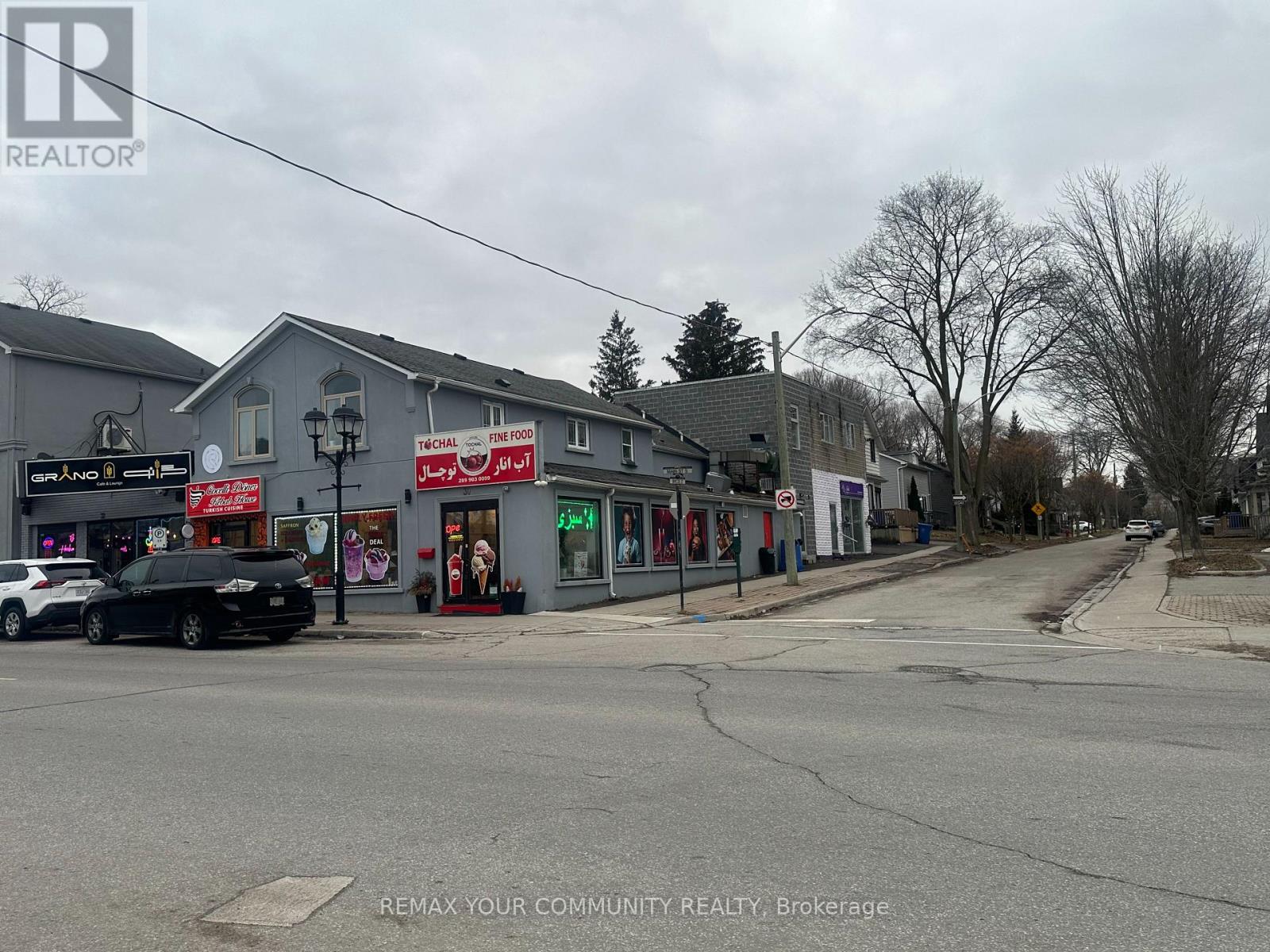 30-32 Main Street S, Newmarket, Ontario  L3Y 3Y3 - Photo 2 - N12856412