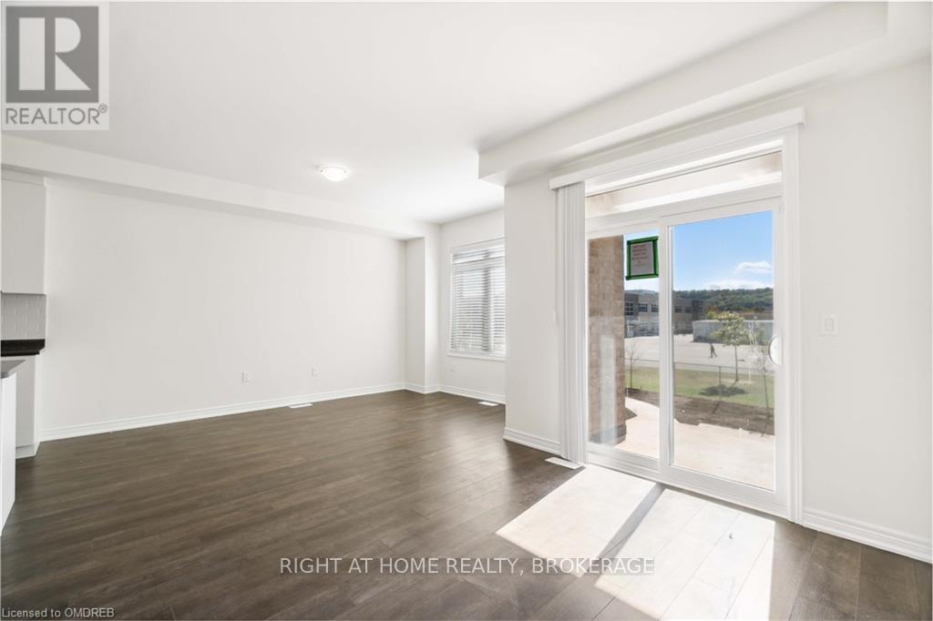 8 - 40 Zinfandel Drive, Hamilton (Fruitland), Ontario  L8E 0L1 - Photo 15 - X12910112