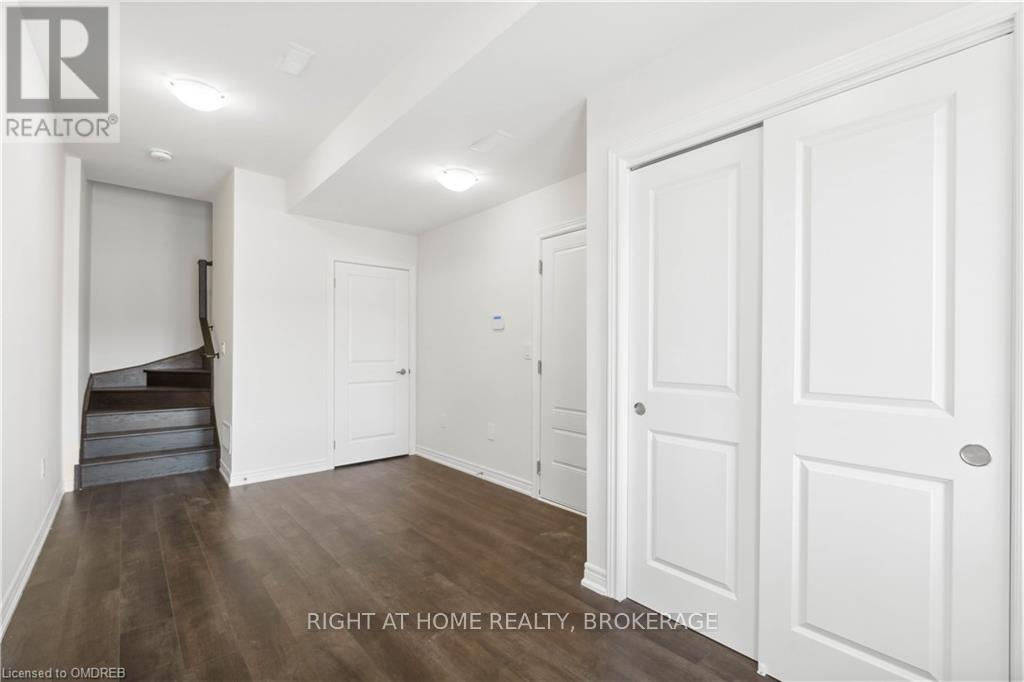 8 - 40 Zinfandel Drive, Hamilton (Fruitland), Ontario  L8E 0L1 - Photo 22 - X12910112