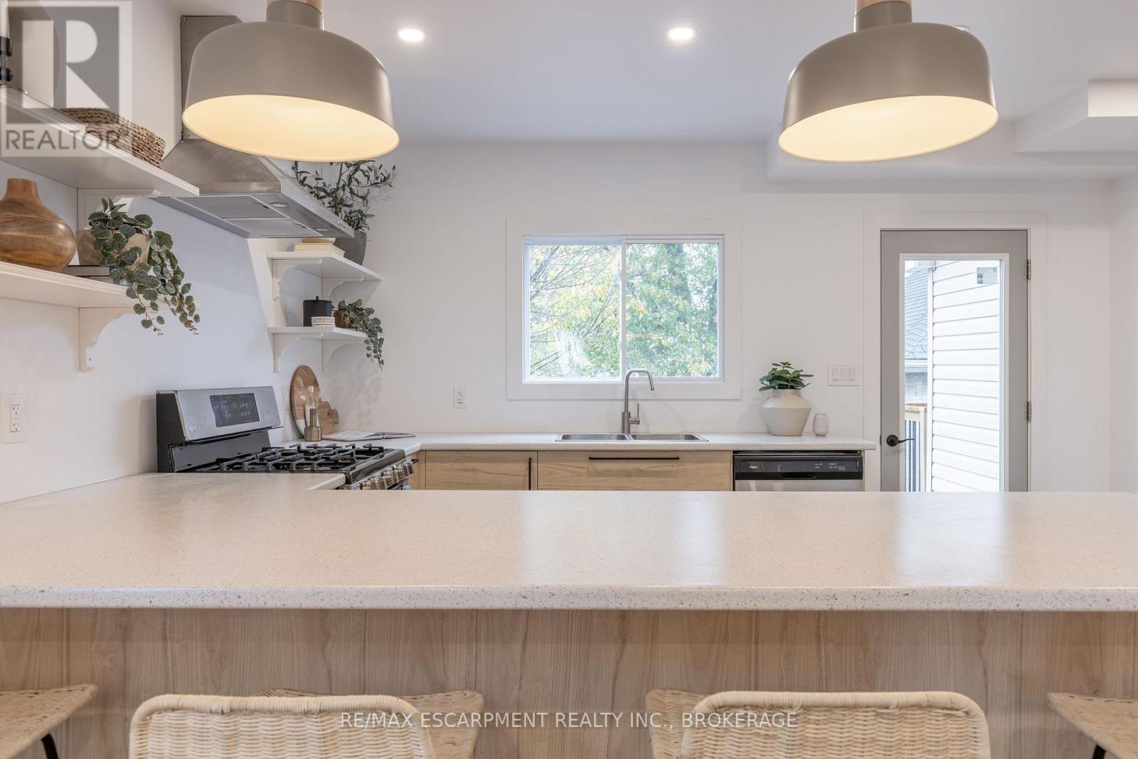 50 Fifth Street, Welland (Lincoln/crowland), Ontario  L3B 4Z5 - Photo 10 - X12910200