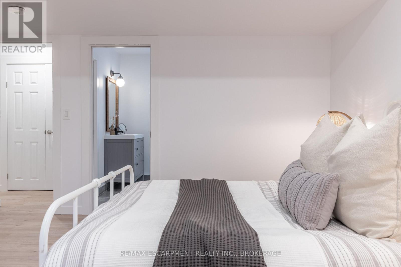 50 Fifth Street, Welland (Lincoln/crowland), Ontario  L3B 4Z5 - Photo 21 - X12910200