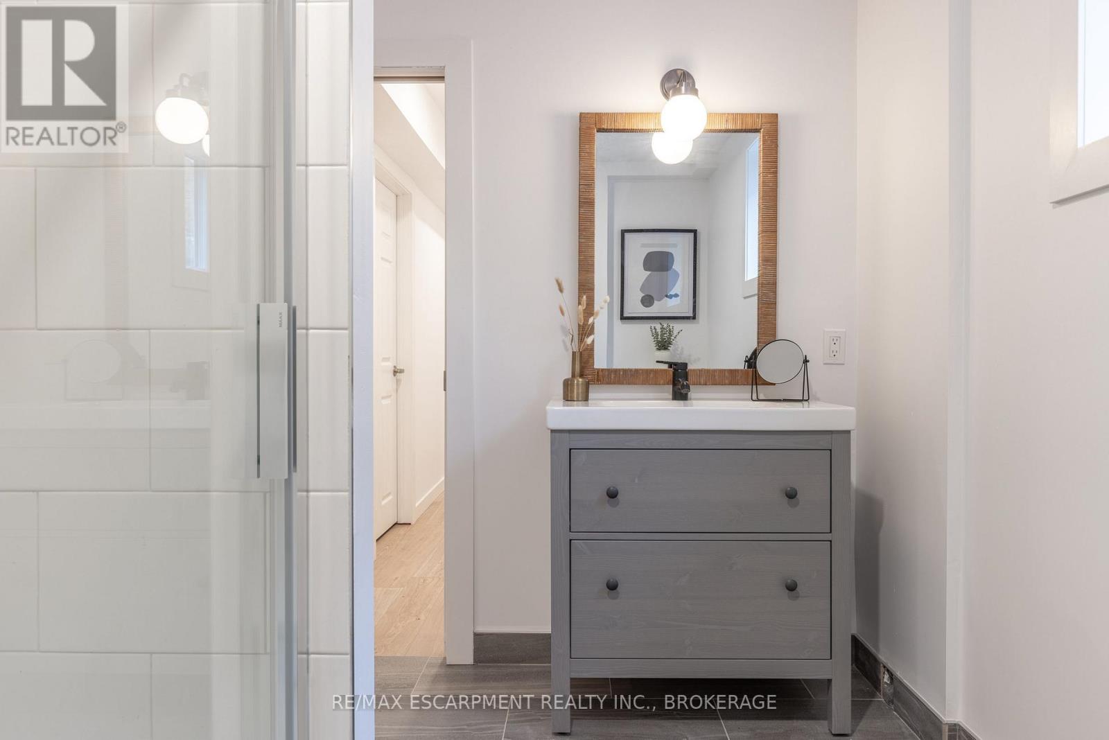 50 Fifth Street, Welland (Lincoln/crowland), Ontario  L3B 4Z5 - Photo 22 - X12910200