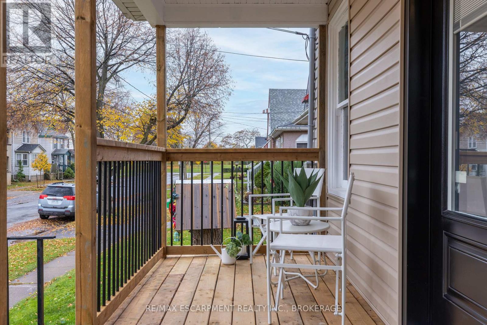 50 Fifth Street, Welland (Lincoln/crowland), Ontario  L3B 4Z5 - Photo 3 - X12910200