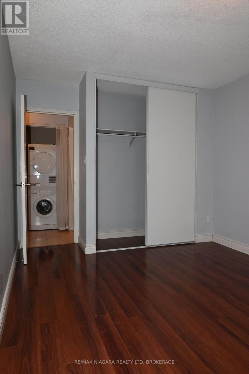 307 - 6400 Huggins Street, Niagara Falls (Stamford), Ontario  L2J 3G5 - Photo 11 - X12910326