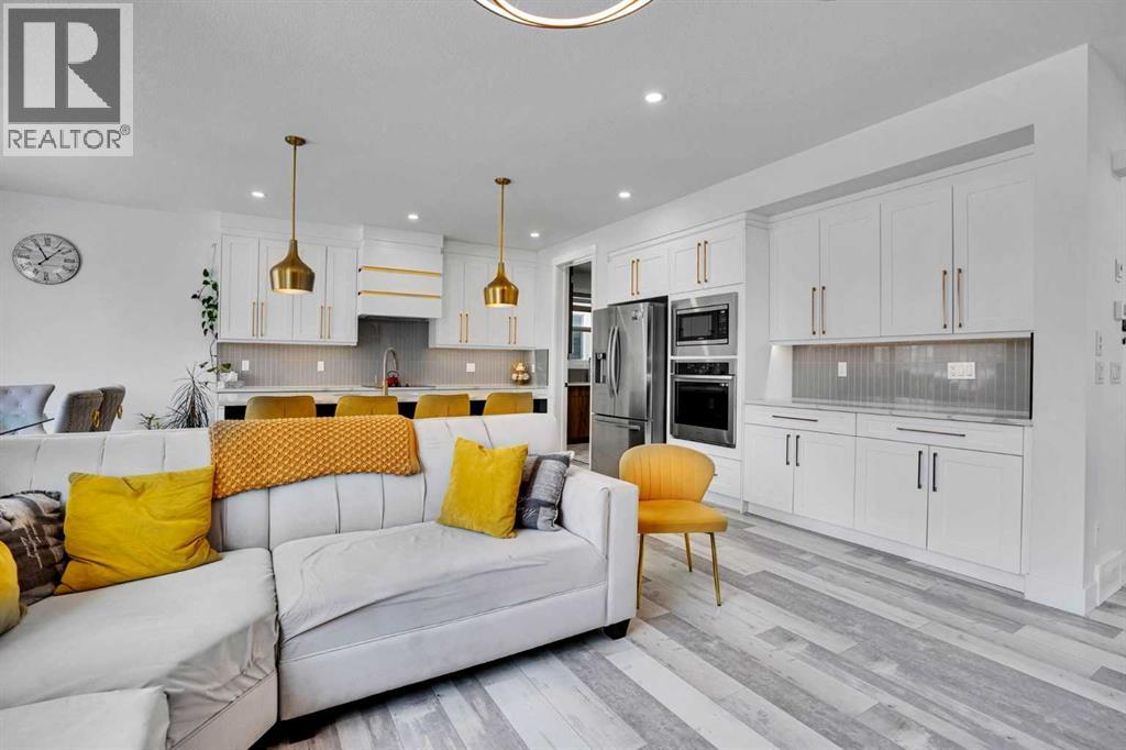 103 Sandpiper Park, Chestermere, Alberta  T1X 1Y8 - Photo 8 - A2294702