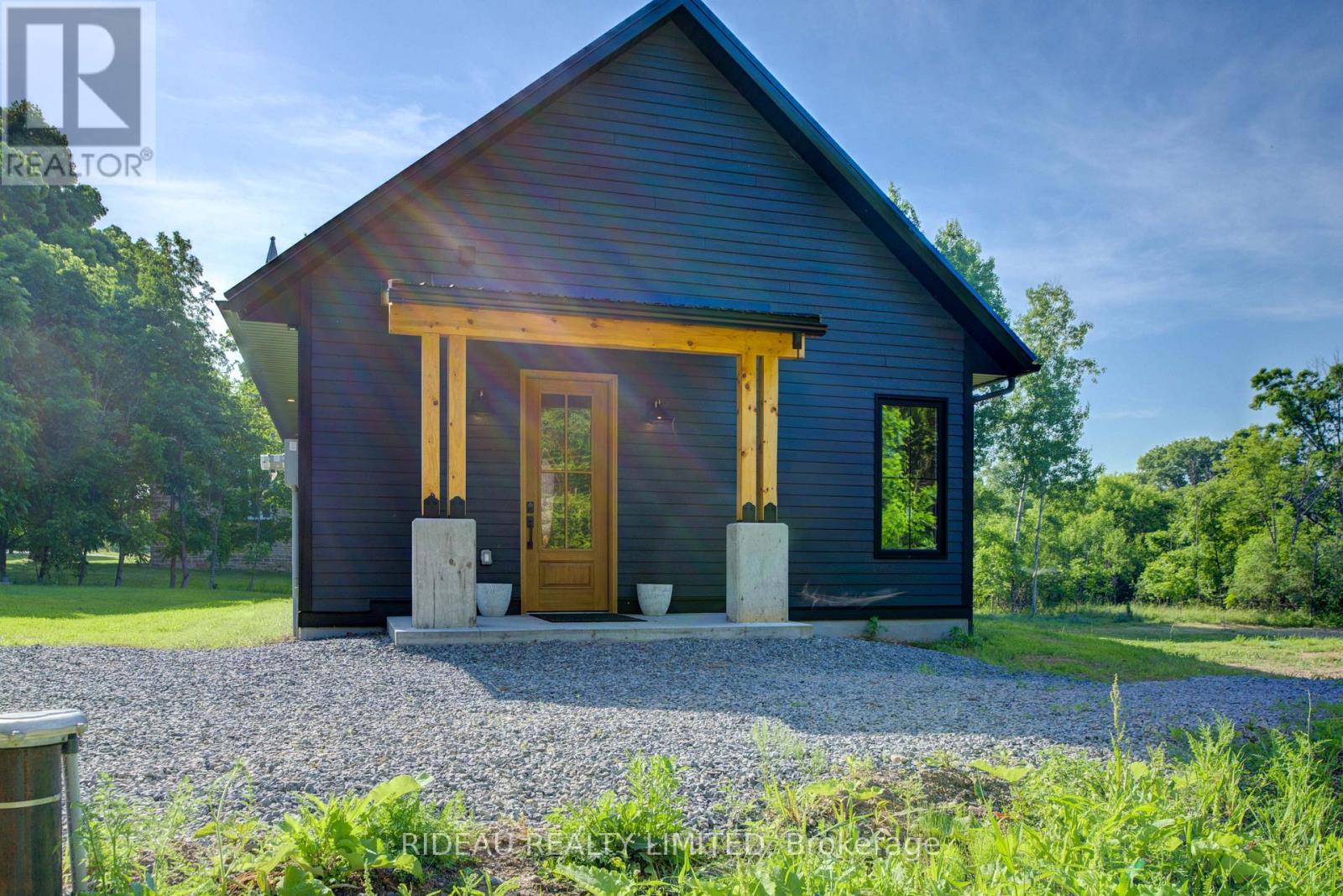 25 Carleton Street, Rideau Lakes, Ontario  K0G 1P0 - Photo 10 - X12910330