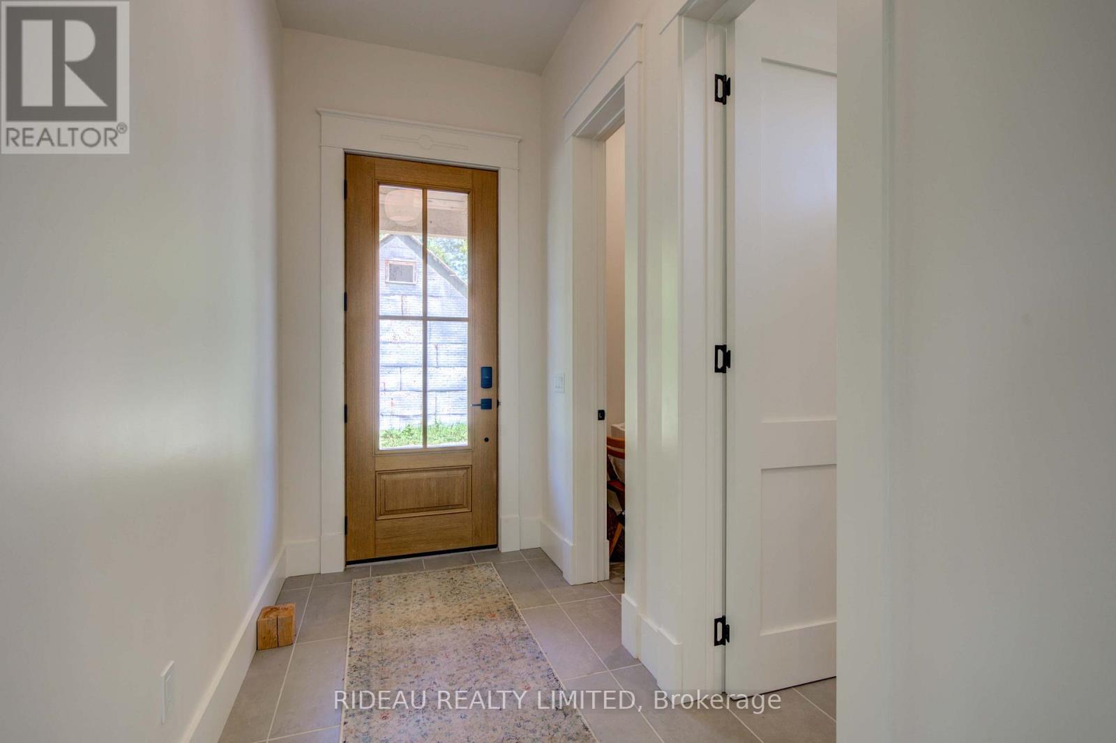 25 Carleton Street, Rideau Lakes, Ontario  K0G 1P0 - Photo 11 - X12910330