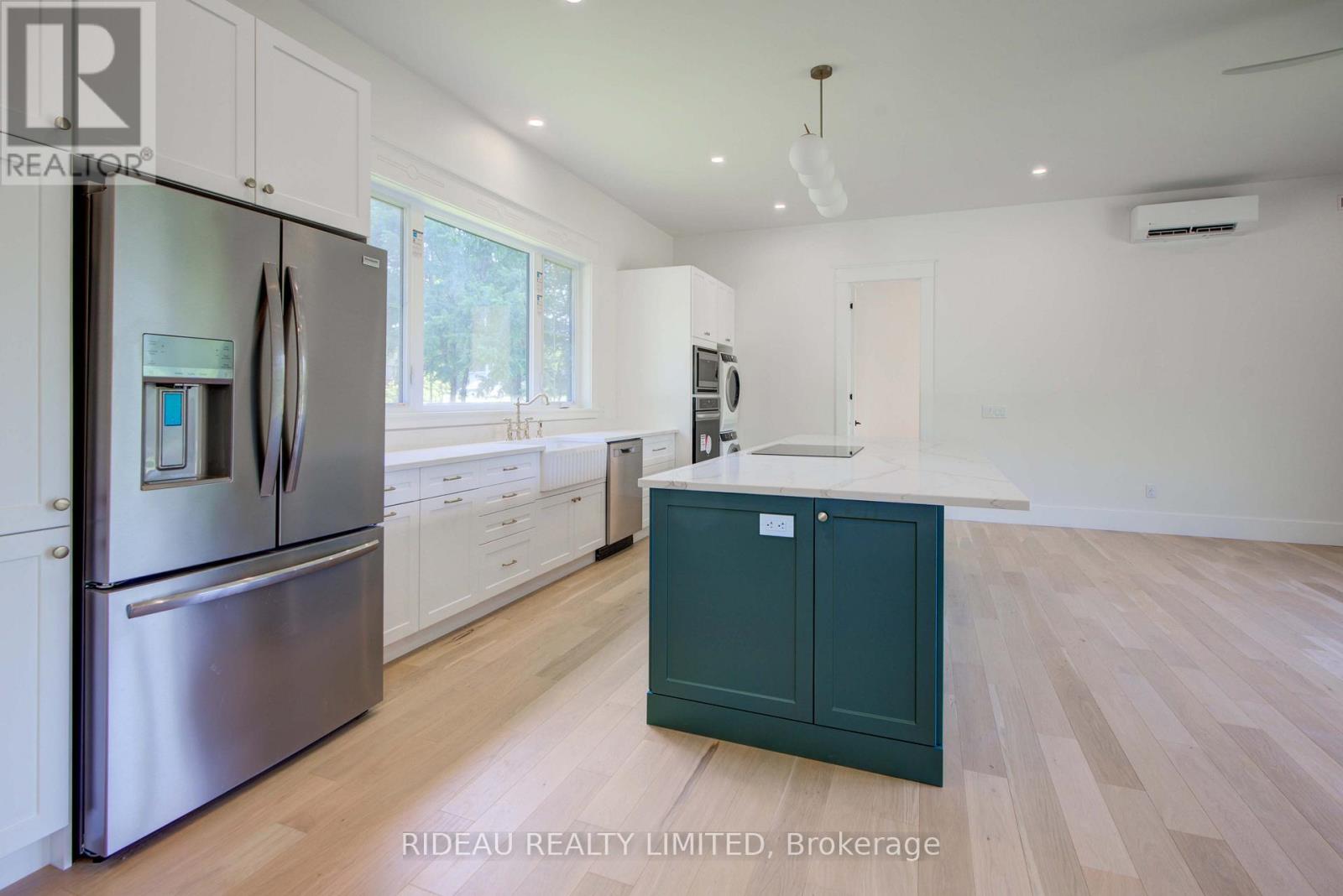 25 Carleton Street, Rideau Lakes, Ontario  K0G 1P0 - Photo 14 - X12910330