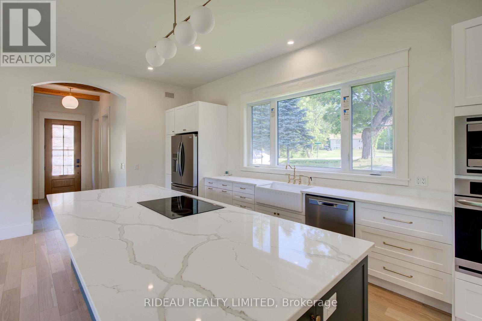 25 Carleton Street, Rideau Lakes, Ontario  K0G 1P0 - Photo 17 - X12910330