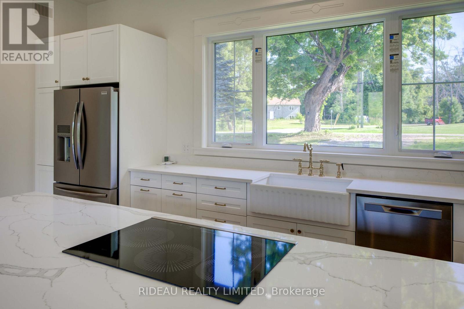 25 Carleton Street, Rideau Lakes, Ontario  K0G 1P0 - Photo 18 - X12910330