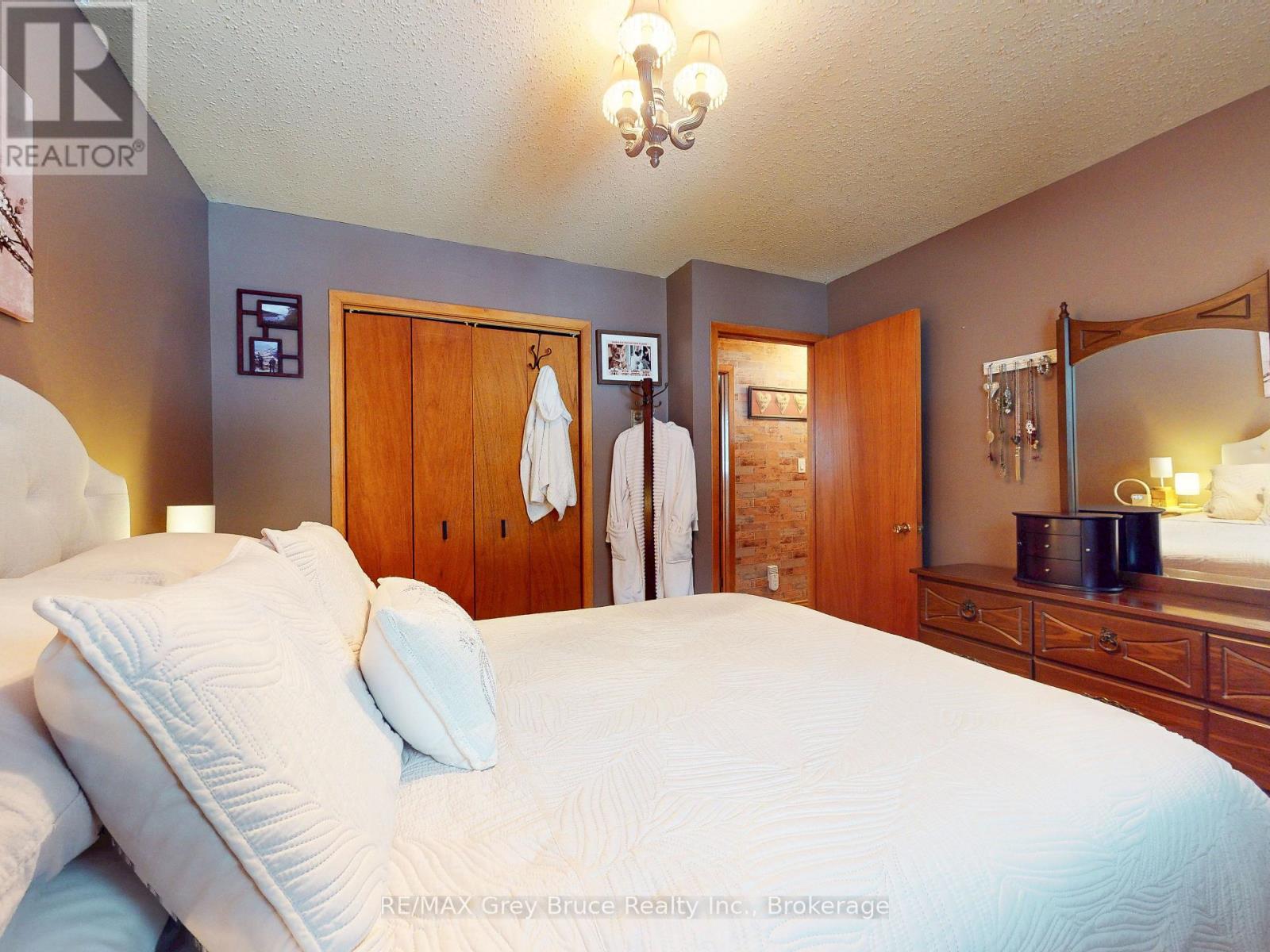 201 6th Avenue W, Owen Sound, Ontario  N4K 6J2 - Photo 18 - X12910102