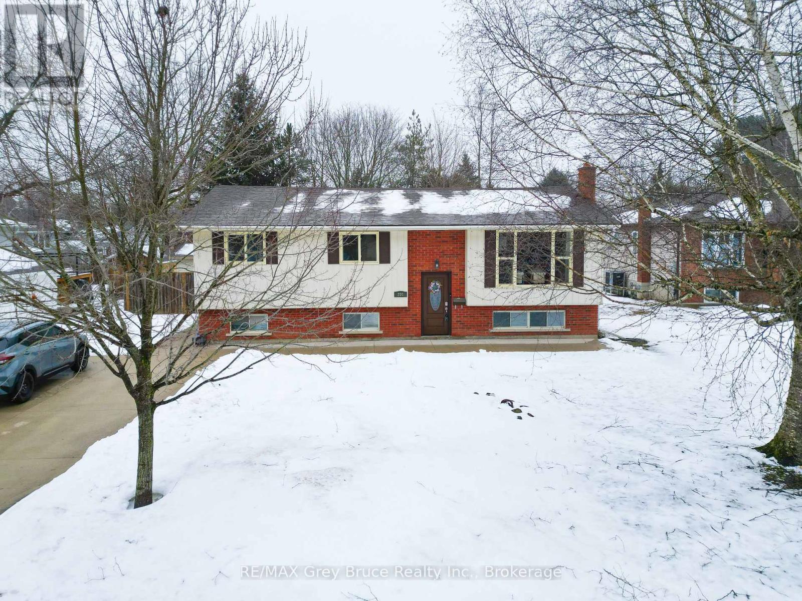 201 6th Avenue W, Owen Sound, Ontario  N4K 6J2 - Photo 45 - X12910102