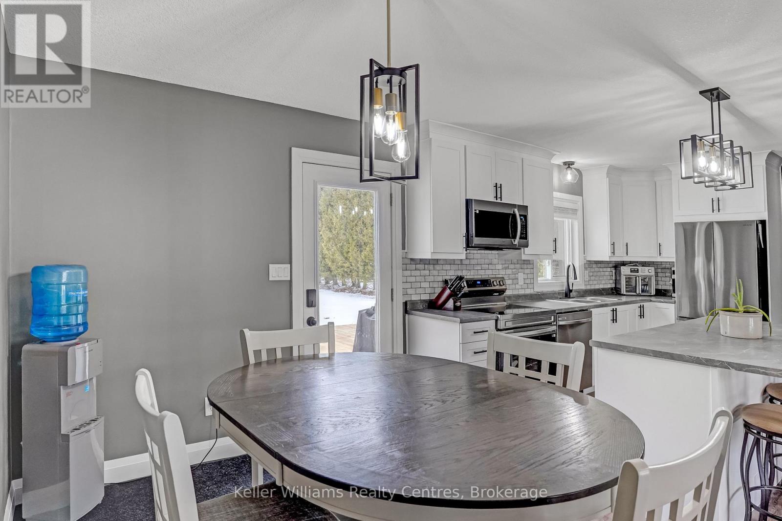 371 First Street, Georgian Bluffs, Ontario  N0H 2K0 - Photo 10 - X12910162