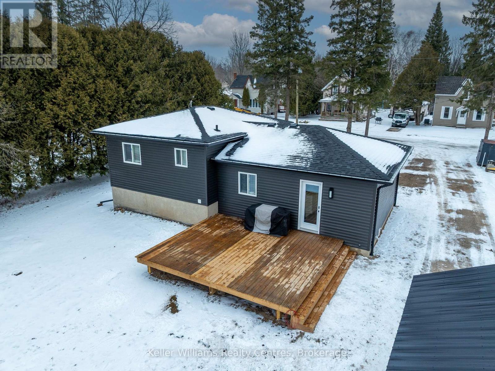 371 First Street, Georgian Bluffs, Ontario  N0H 2K0 - Photo 32 - X12910162