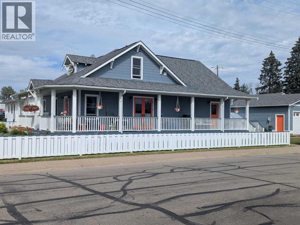 4824 53 Avenue, Whitecourt, Alberta  T7S 1A2 - Photo 2 - A2292657