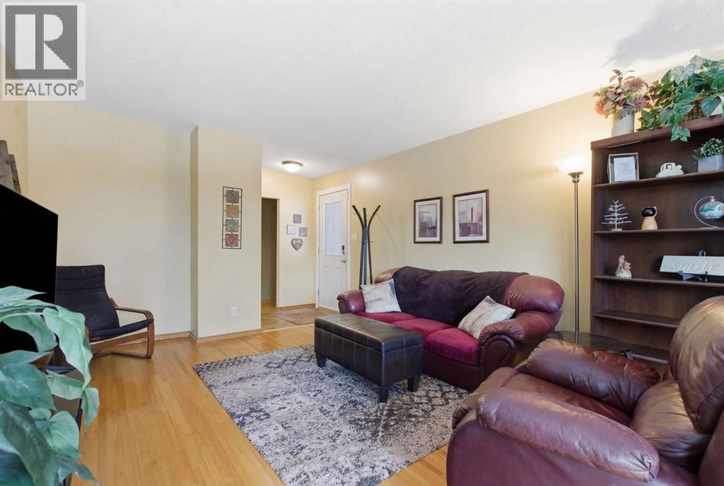 623 104 Avenue Sw, Calgary, Alberta  T2W 0A4 - Photo 6 - A2293626