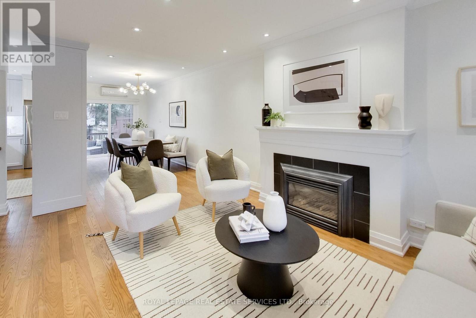 59 Glengarry Street, Toronto, Ontario  M5M 1C8 - Photo 3 - C12910144