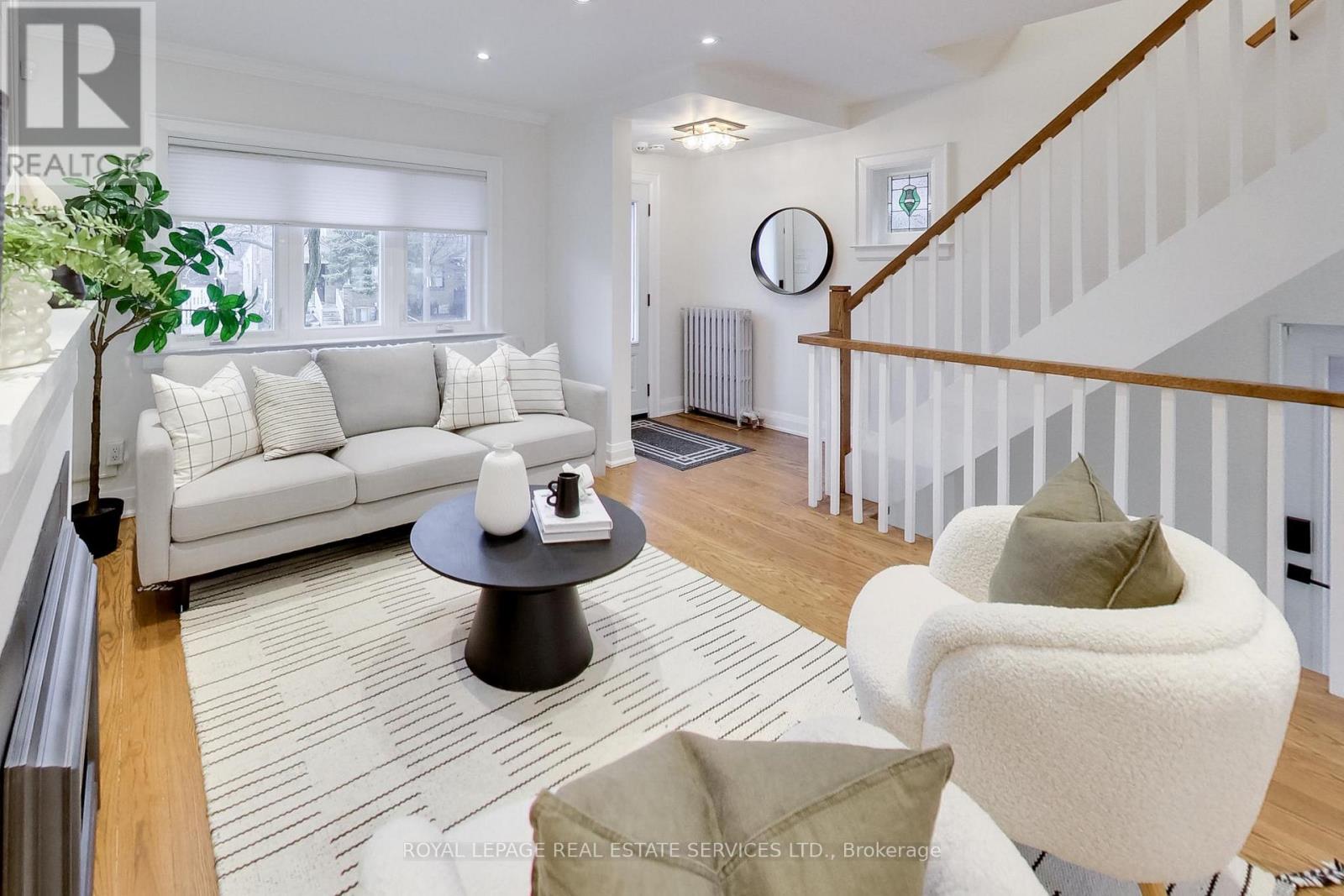 59 Glengarry Street, Toronto, Ontario  M5M 1C8 - Photo 6 - C12910144