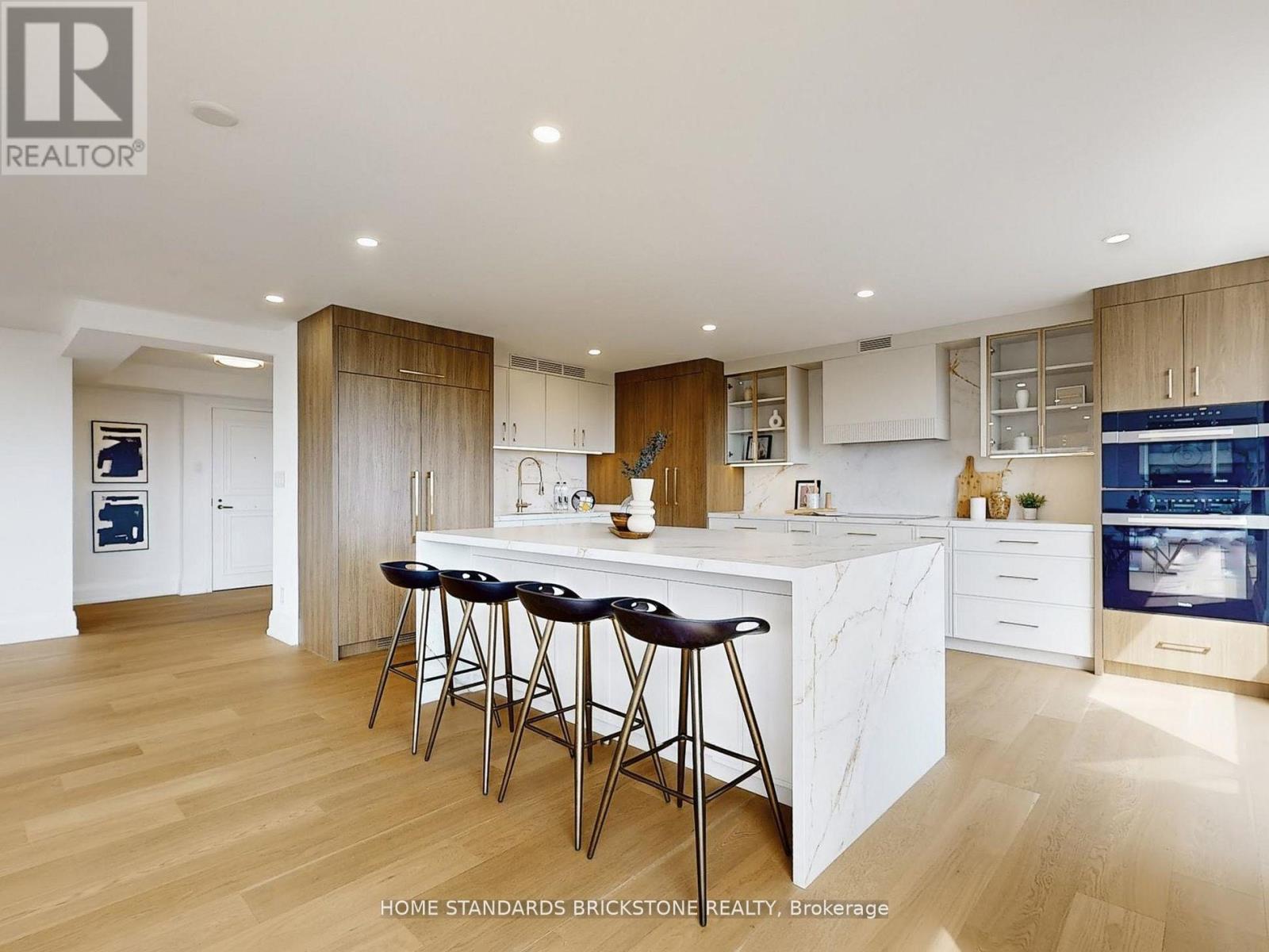 1102 - 61 St Clair Avenue W, Toronto, Ontario  M4V 2Y8 - Photo 14 - C12910150