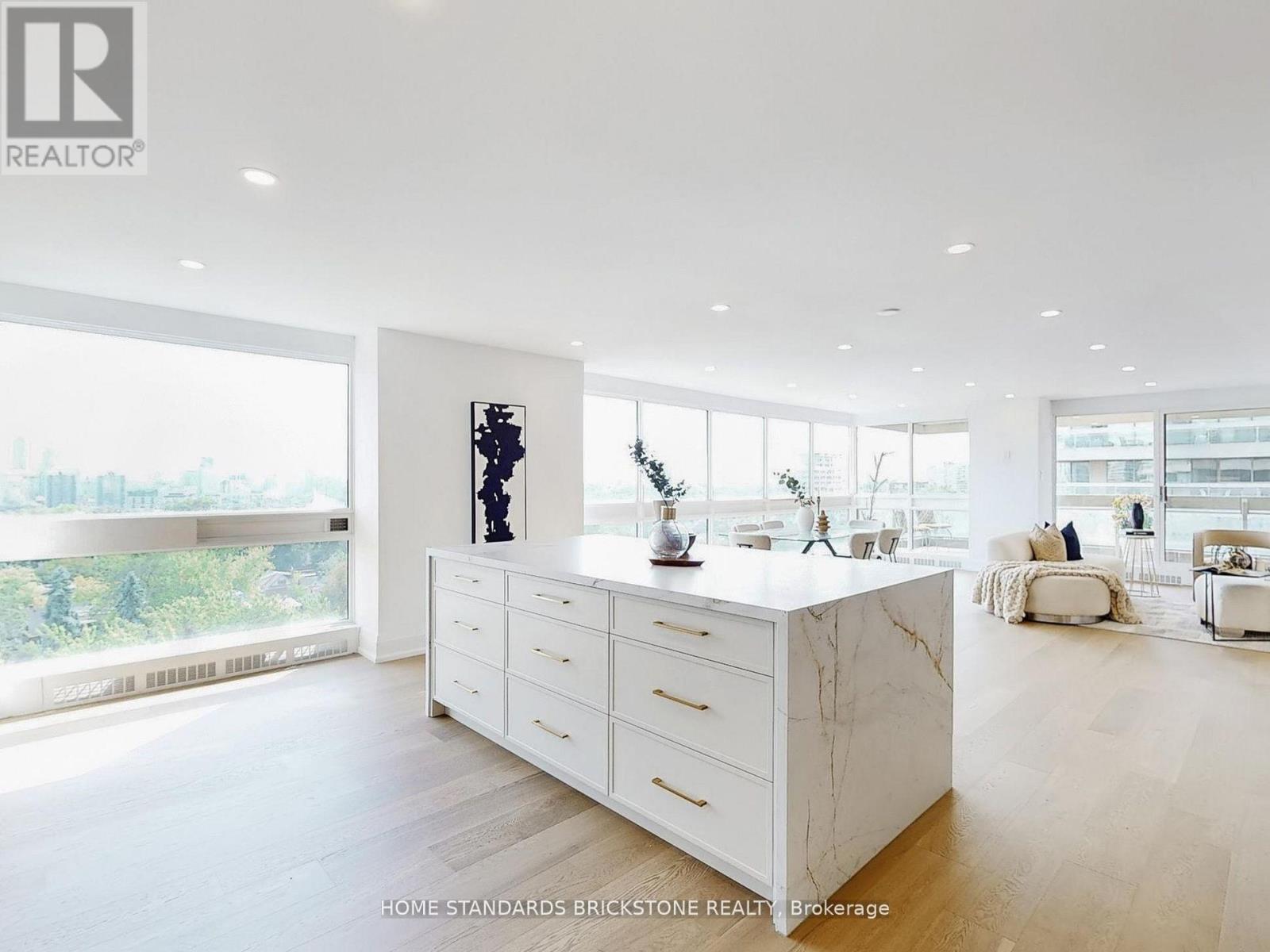 1102 - 61 St Clair Avenue W, Toronto, Ontario  M4V 2Y8 - Photo 17 - C12910150